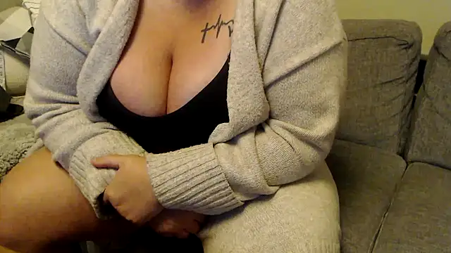 sweeti_Em – webcam-show