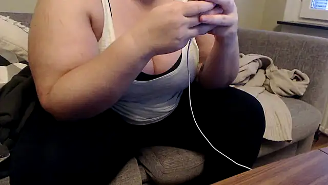sweeti_Em Webcamshow