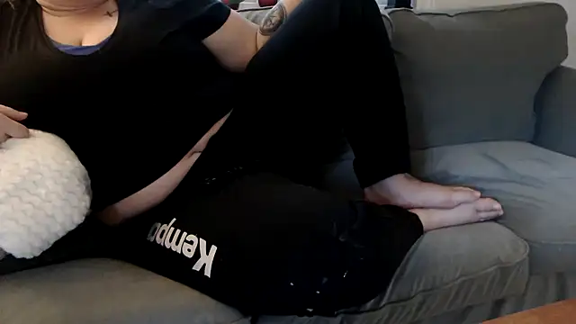 sweeti_Em Webcam Show