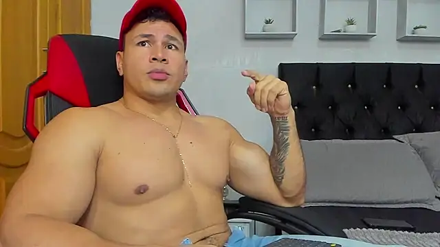 tyler_hank01 Adlı Modelin Web Kamerası Şovu