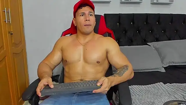 tyler_hank01's Webcam Show
