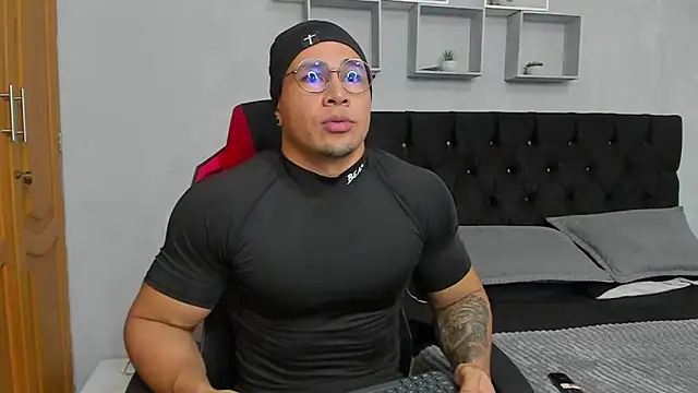 tyler_hank01 在線直播表演