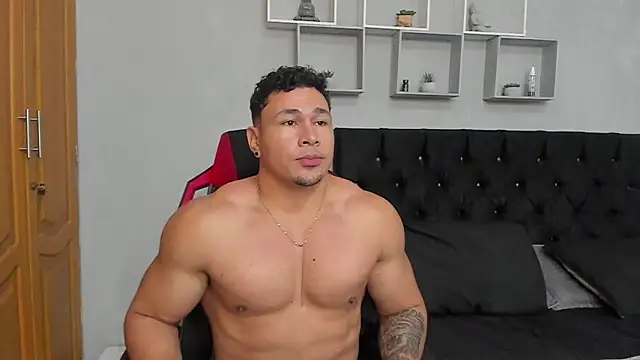 tyler_hank01 Adlı Modelin Web Kamerası Şovu