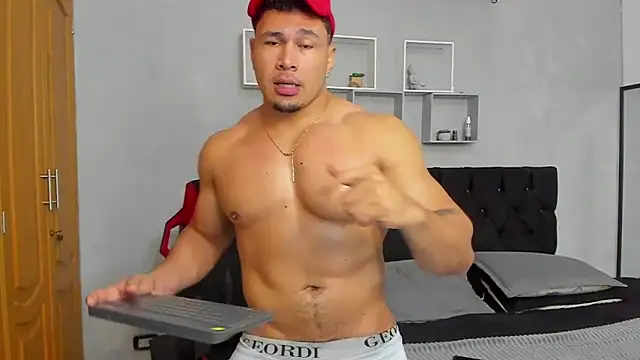 Pertunjukan Kamera Web tyler_hank01