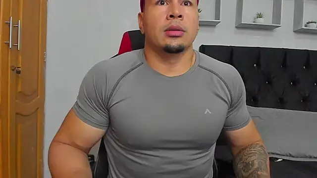 tyler_hank01 Chat XXX in diretta