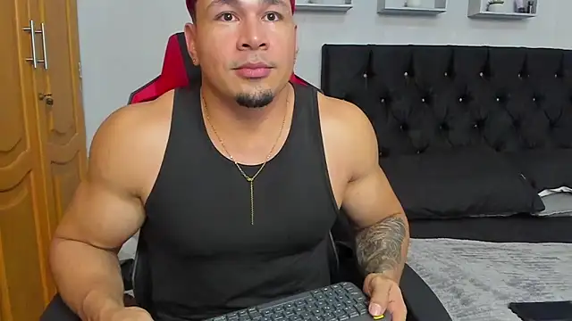 tyler_hank01 Adlı Modelin Web Kamerası Şovu