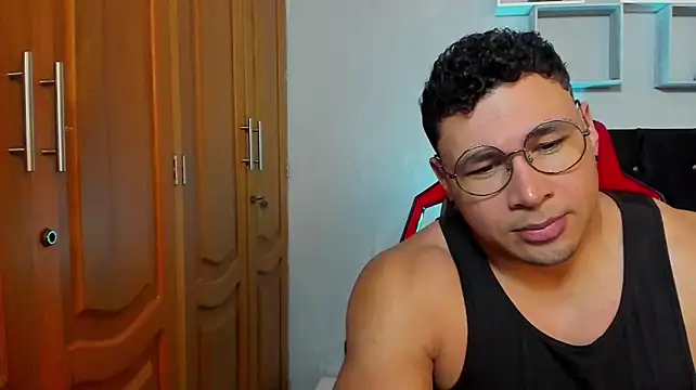 tyler_hank01: διαδικτυακό σόου στην κάμερα