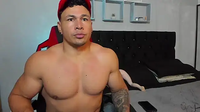 tyler_hank01 Adlı Modelin Web Kamerası Şovu