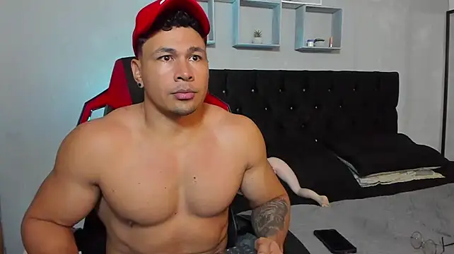tyler_hank01 在線直播表演