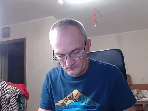 sergeynew2's Live XXX Chat
