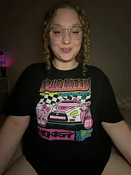 EmmieRae Show in webcam