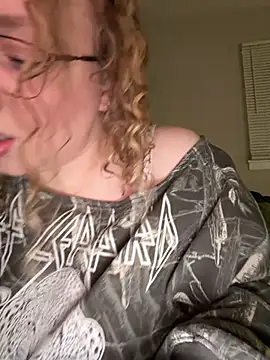 EmmieRae Show in webcam