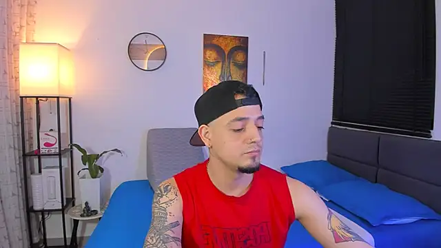 Show modela alejandro_calderon1 na web-kameri