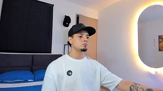 alejandro_calderon1 Webcam-Show
