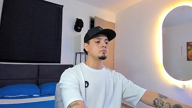 Show de alejandro_calderon1 na webcam