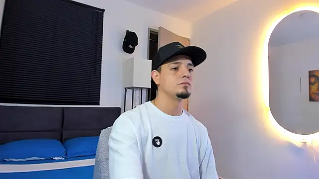 alejandro_calderon1's Webcam Show