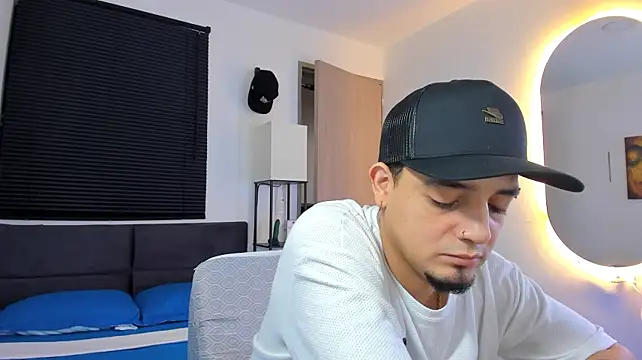 alejandro_calderon1 Webcam-Show