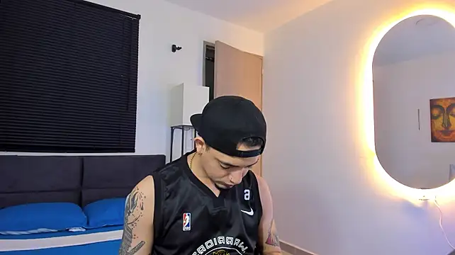 alejandro_calderon1 Show Webcam