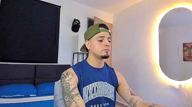 alejandro_calderon1's Webcam Show