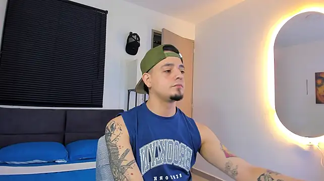 alejandro_calderon1's Webcam Show