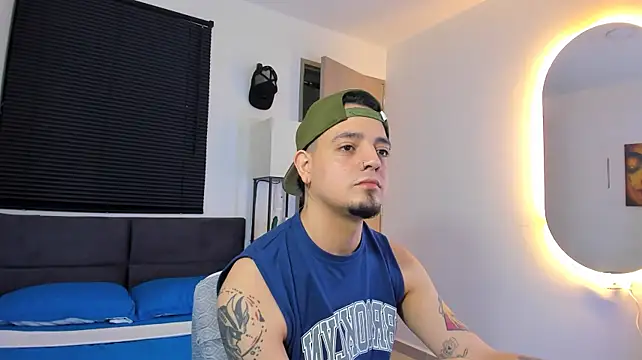 alejandro_calderon1 Webcam-Show