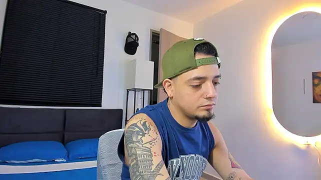 alejandro_calderon1n Webbikameraesitys