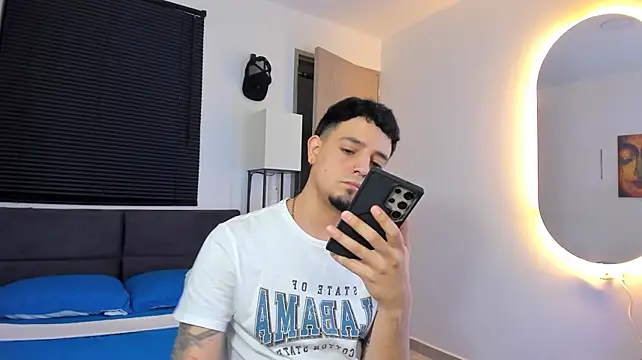 alejandro_calderon1 Webcam-Show