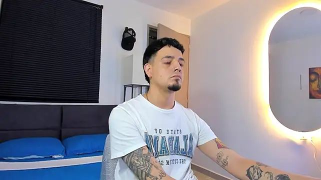 alejandro_calderon1 Adlı Modelin Web Kamerası Şovu