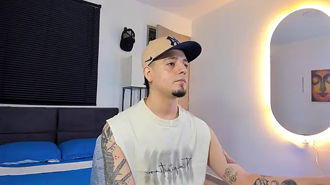alejandro_calderon1's Webcam Show