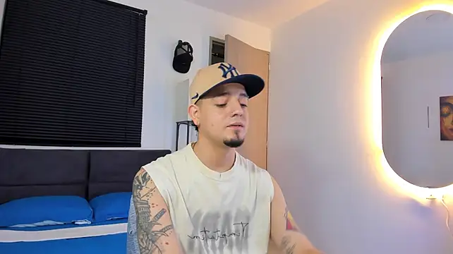 alejandro_calderon1's Webcam Show