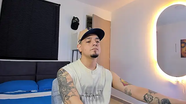 alejandro_calderon1 Adlı Modelin Web Kamerası Şovu