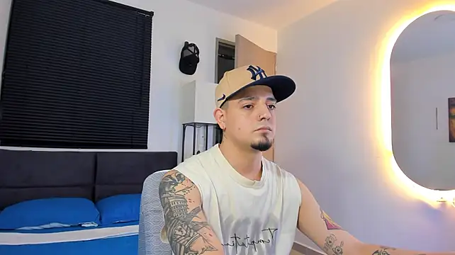 Show modela alejandro_calderon1 na web-kameri