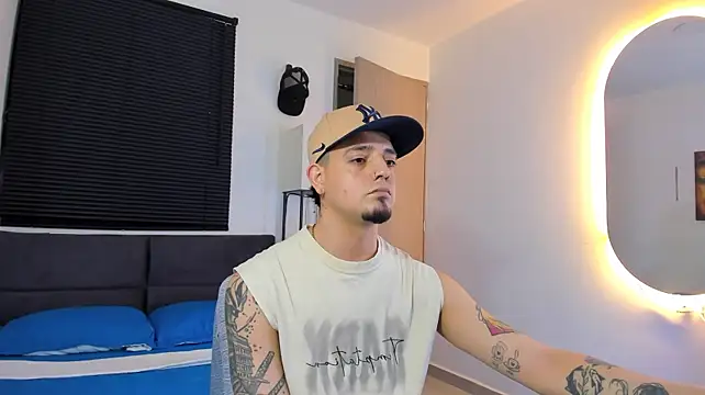 alejandro_calderon1 Adlı Modelin Web Kamerası Şovu