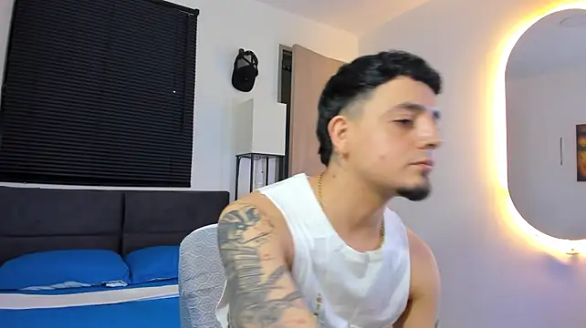 Show de alejandro_calderon1 na webcam