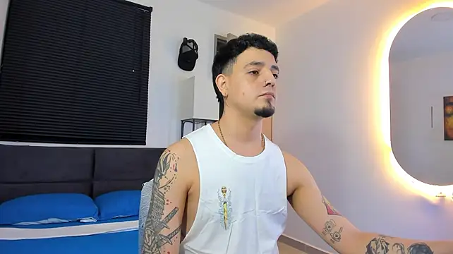 alejandro_calderon1 Show Webcam