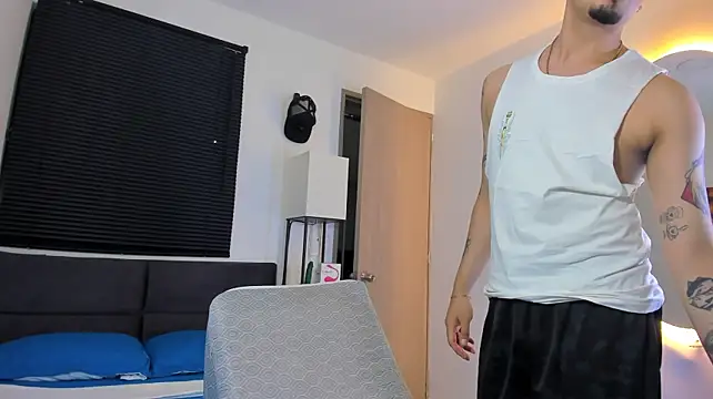 alejandro_calderon1n Webbikameraesitys