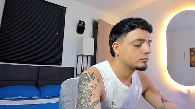 Pokazy przed kamerką – alejandro_calderon1