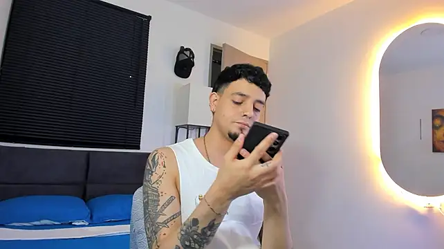 Pokazy przed kamerką – alejandro_calderon1