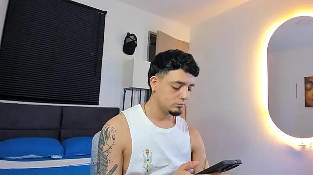 alejandro_calderon1 Webcam-Show