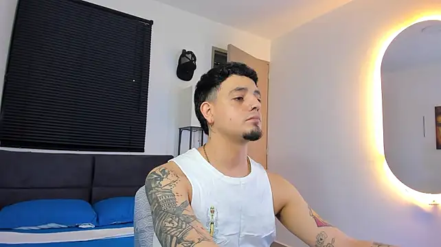 alejandro_calderon1 Show Webcam