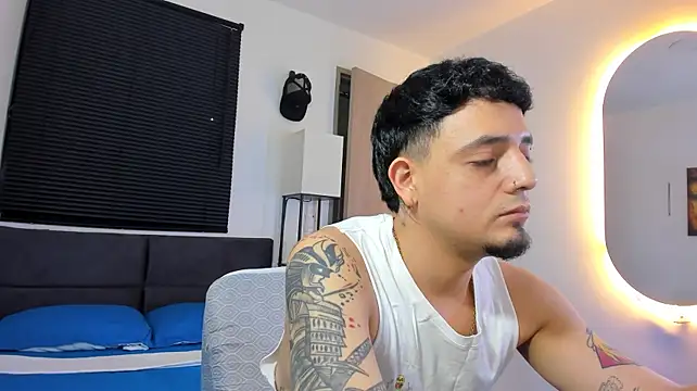 alejandro_calderon1n Webbikameraesitys
