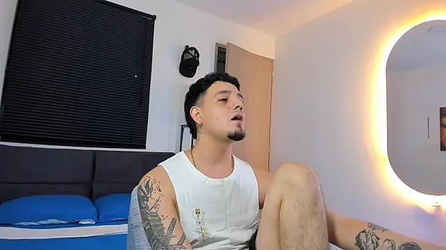 alejandro_calderon1 Webcam-Show
