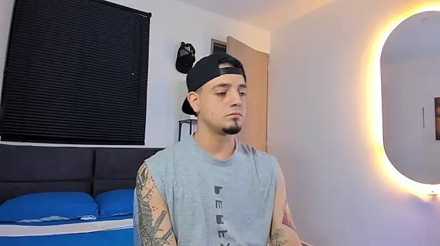 alejandro_calderon1 Show Webcam