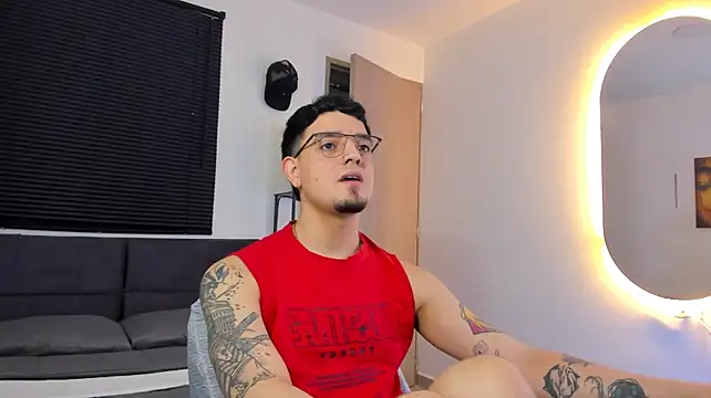 alejandro_calderon1 Show Webcam