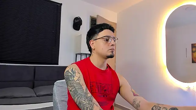 alejandro_calderon1 Show Webcam
