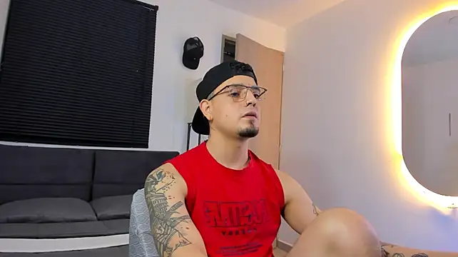 alejandro_calderon1's Webcam Show