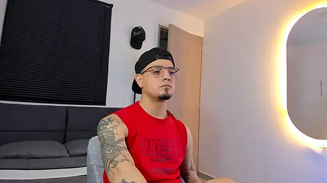 alejandro_calderon1 Show Webcam