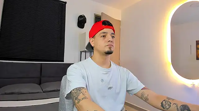 alejandro_calderon1n Webbikameraesitys
