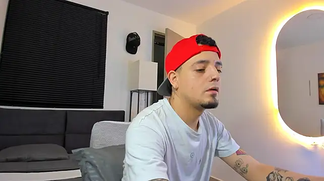 alejandro_calderon1's Webcam Show