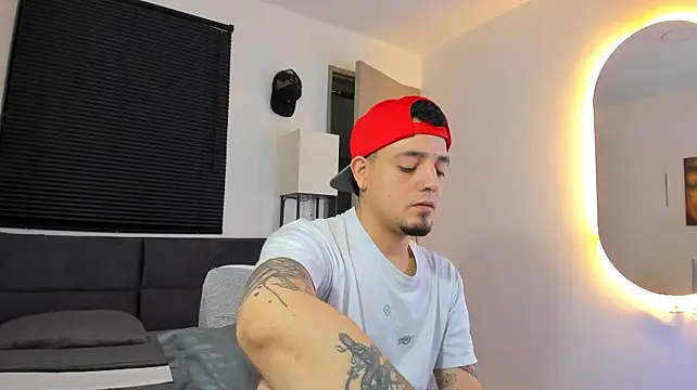 alejandro_calderon1 Show Webcam
